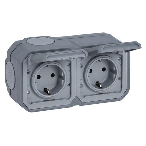 Tomada dupla monobloco Plexo IP 55 horizontal cinzenta com referência 069742L à marca LEGRAND