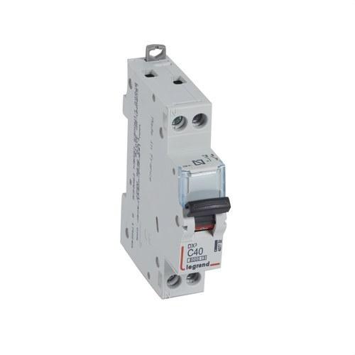 Interruptor diferencial DX3 1P+N 40A Curva C 6/10kA com referência 407732 à marca LEGRAND