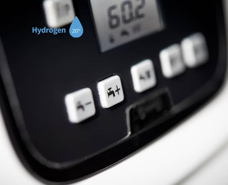 Caldeira de condensação Baxi PLATINUM COMPACT 26/26 F ECO com chaminé 60/100 com referência 7725724 à marca BAXI