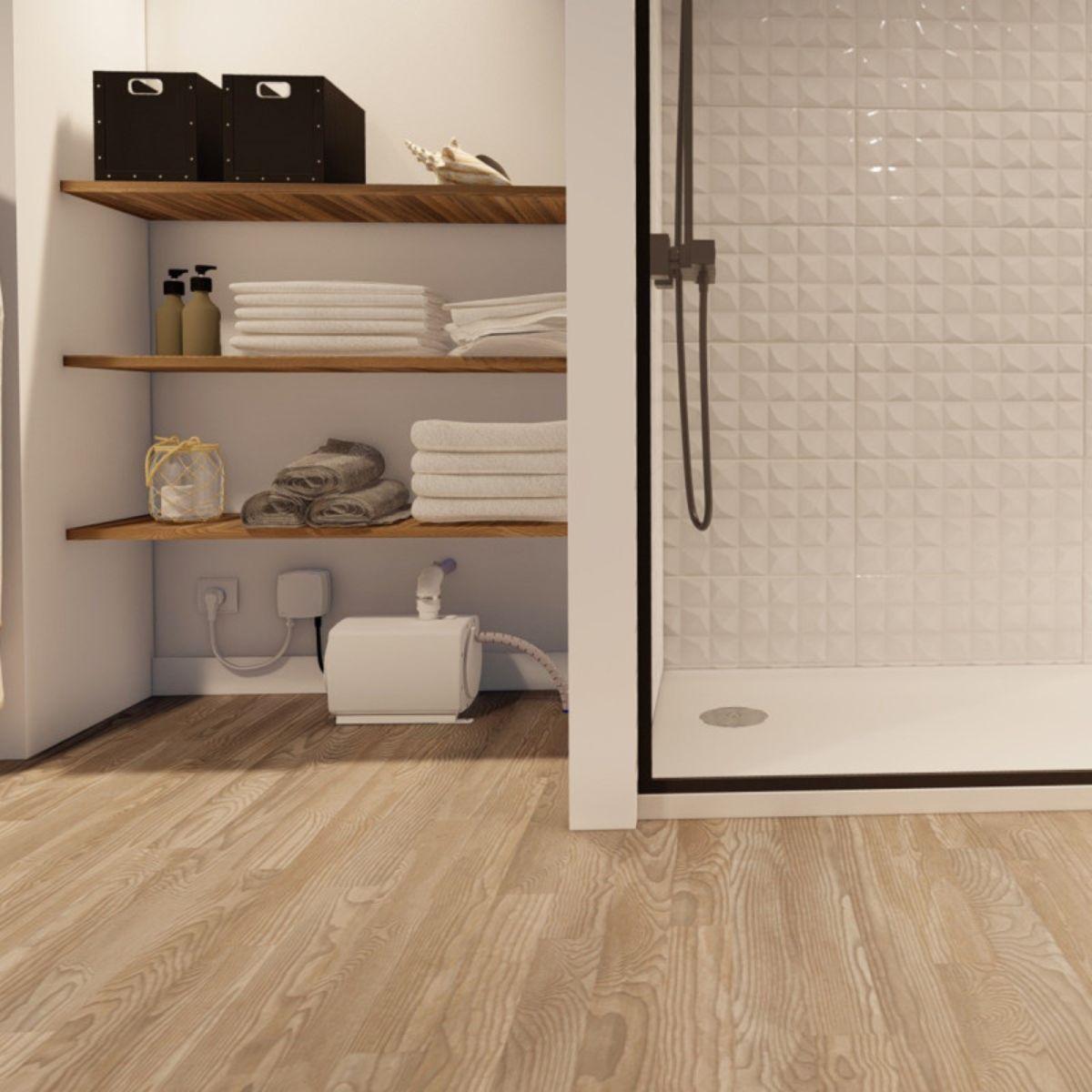 Bomba de água aspirante com sumidouro para chuveiro SFA Sanifloor+ 3 com referência HIFLOOR3 à marca SFA SANITRIT