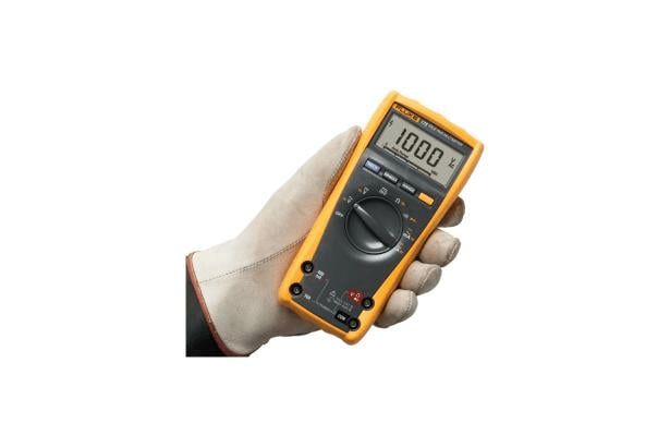 Multímetro digital Fluke 175 de valor eficaz verdadeiro com referência 1645981 à marca FLUKE