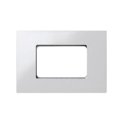 Moldura de 3 módulos elemento branco com suporte para caixa americana Simon 27 Play com referência 2700613-030 à marca SIMON