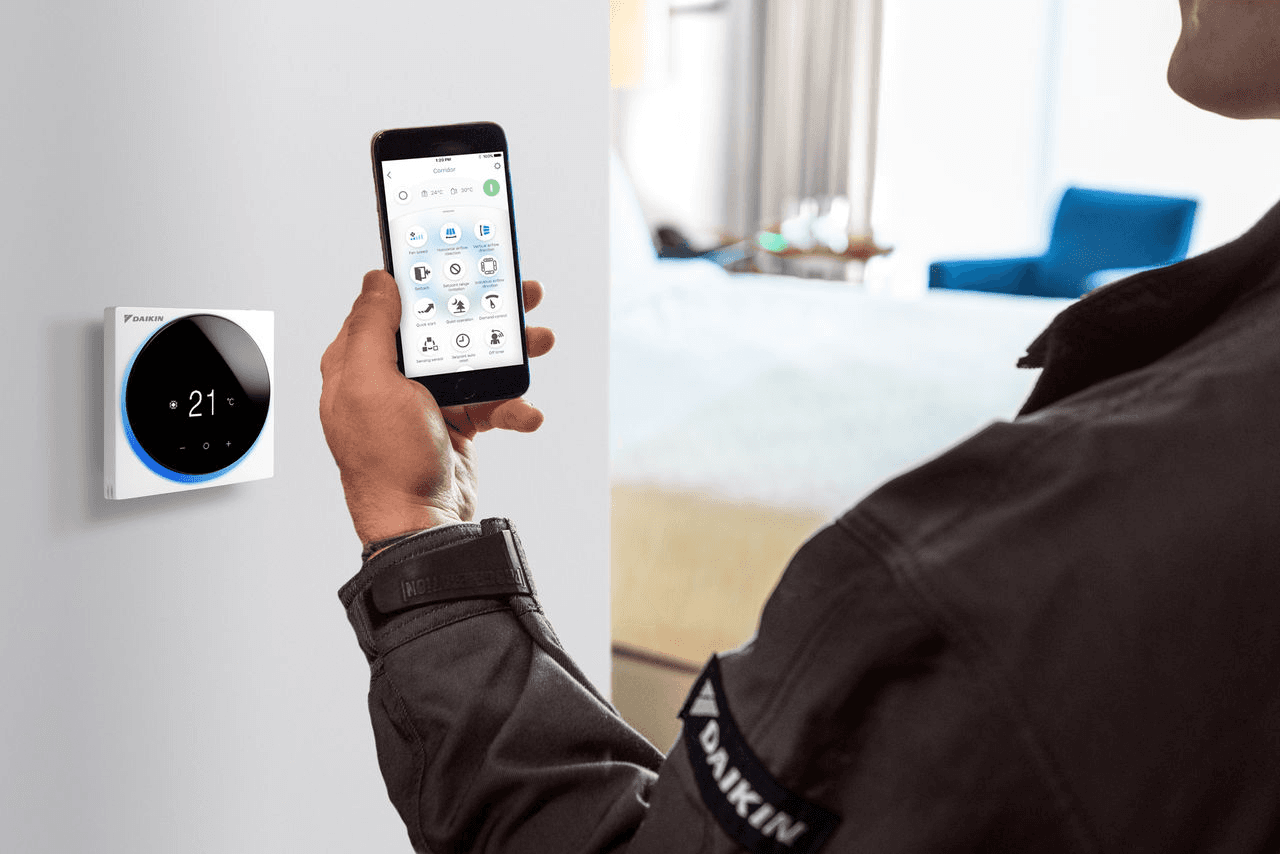 Termóstato com fios Daikin Madoka BRC1H52W com referência BRC1H52W à marca DAIKIN