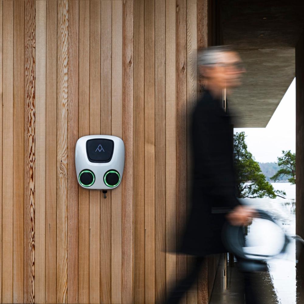 Carregador de carro elétrico duplo com wifi 2 x 22kW Charge Amps Aura Sockets com referência 101010 à marca CHARGE AMPS