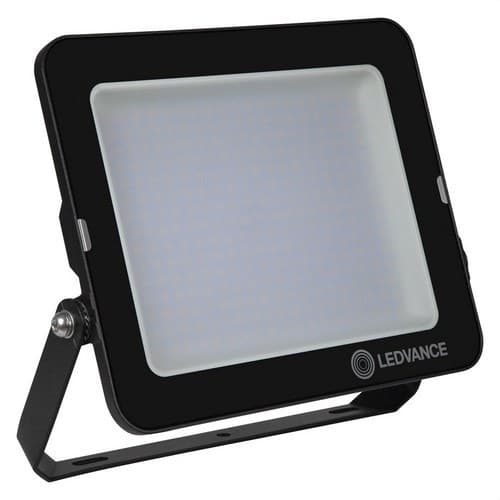 Projetor LED FL COMP V 135W 830 100º BK 12150LM com referência 4058075575103 à marca OSRAM